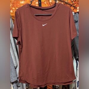 🏃‍♀️ Nike Dri-FIT Women’s Short Sleeve Tee Rust Brown | Size Small 🔥